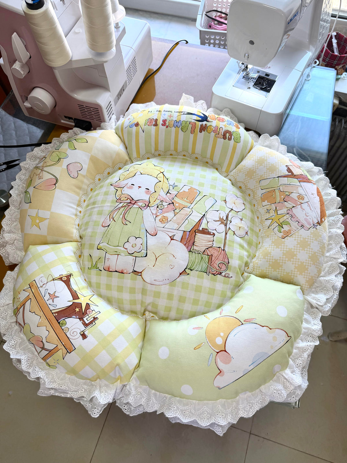 Sewing Tutorial + Petal Pet Bed Pattern (S–L) — Beginner-Friendly Flower Dog & Cat Bed PDF, Instant Download