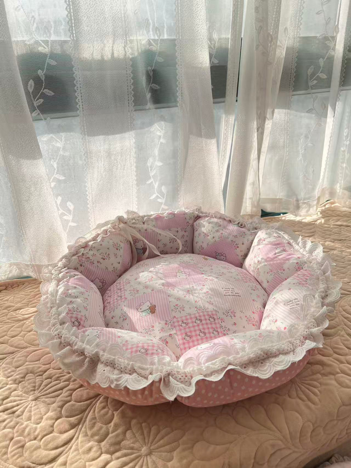 Lace Round Flower Pet Bed Sewing Pattern S-XL | A4 Printable PDF Sewing Tutorial, Cute Donut Cat Bed Digital Sewing Pattern